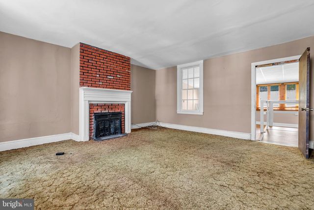 19 HIGH ST, Allentown, NJ 08501