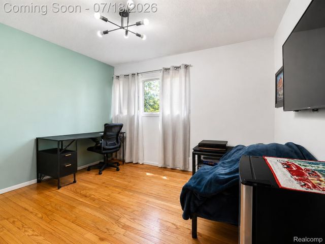 46495 North Avenue, Macomb Township, MI 48042