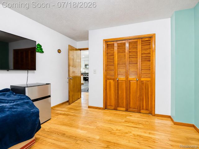 46495 North Avenue, Macomb Township, MI 48042