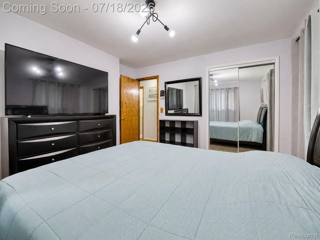 46495 North Avenue, Macomb Township, MI 48042
