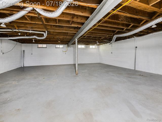 46495 North Avenue, Macomb Township, MI 48042