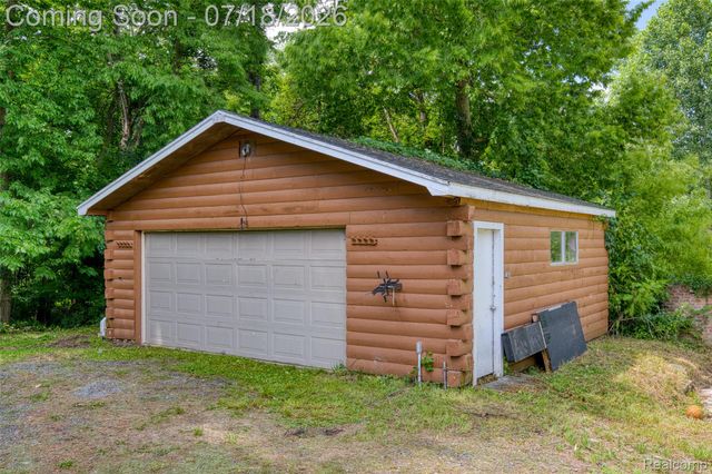 46495 North Avenue, Macomb Township, MI 48042