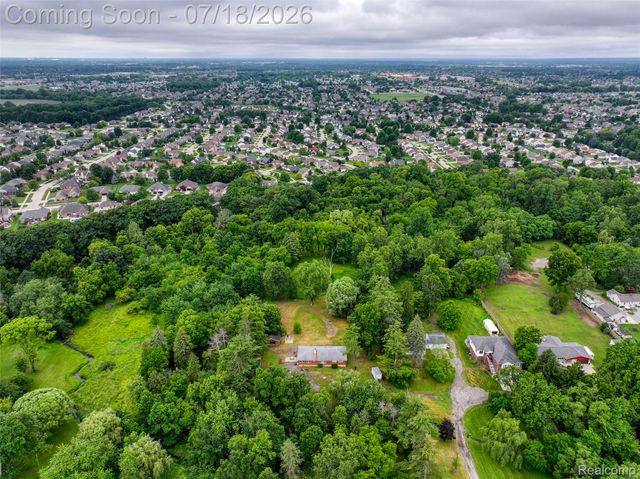 46495 North Avenue, Macomb Township, MI 48042