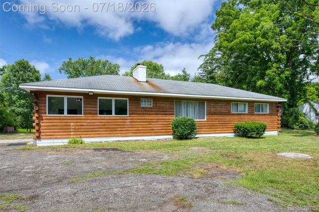 46495 North Avenue, Macomb Township, MI 48042