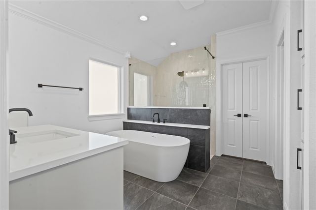 12801 Torello Court, Godley, TX 76044