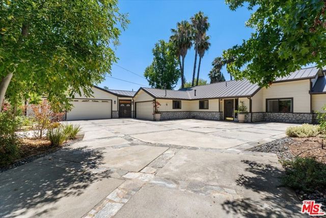 22954 Collins Street, Los Angeles, CA 91367