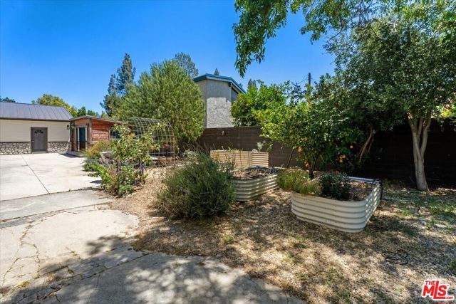 22954 Collins Street, Los Angeles, CA 91367