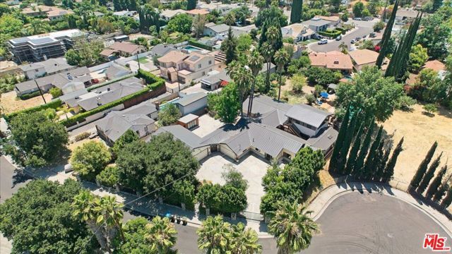 22954 Collins Street, Los Angeles, CA 91367