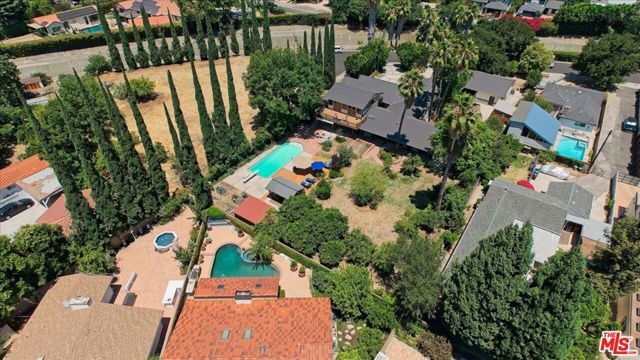 22954 Collins Street, Los Angeles, CA 91367