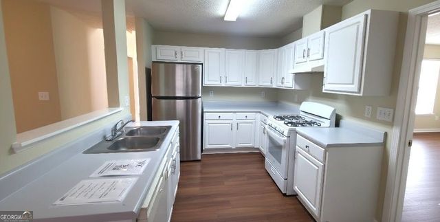 4915 Lakebrooke Run, Stone Mountain, GA 30087