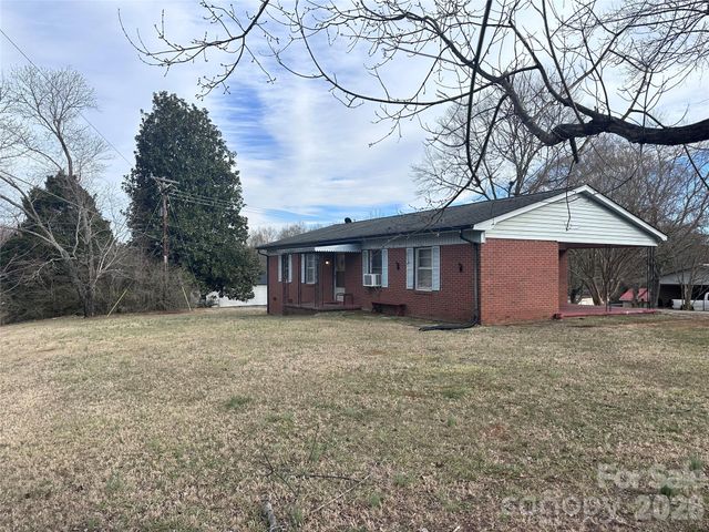 2410 Harris Henrietta Road, Mooresboro, NC 28114