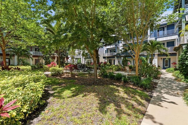 946 HIGHLAND AVENUE 16, Dunedin, FL 34698