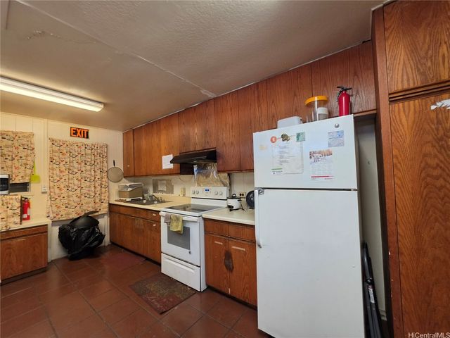 94-1229 Kahuanui Street, Waipahu, HI 96797