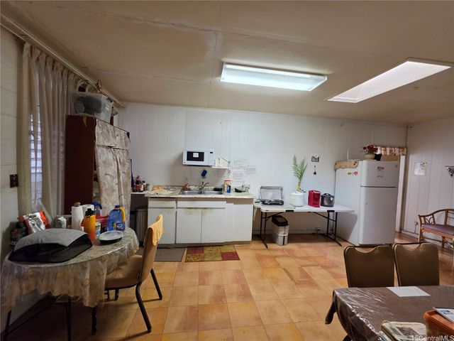 94-1229 Kahuanui Street, Waipahu, HI 96797