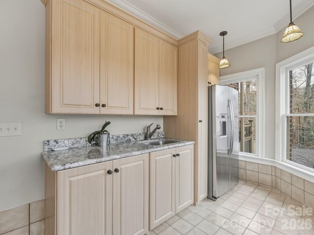 1090 N Saunders Drive, Catawba, NC 28609