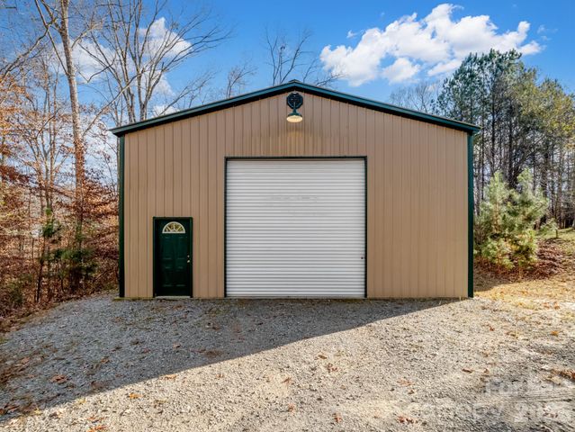 1090 N Saunders Drive, Catawba, NC 28609