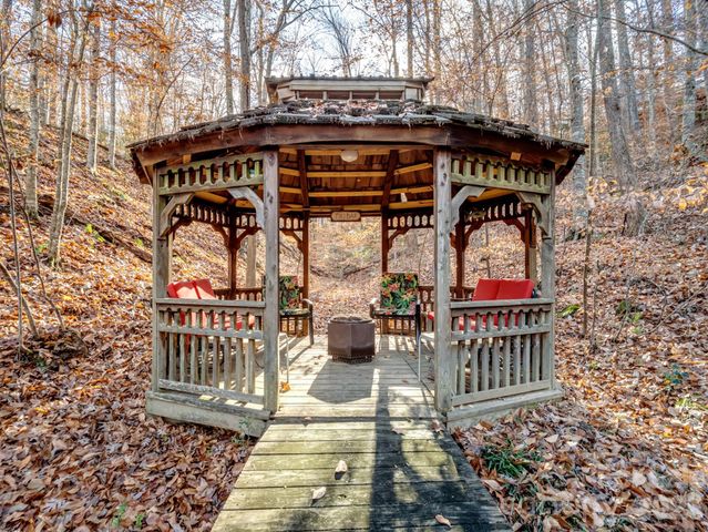1090 N Saunders Drive, Catawba, NC 28609