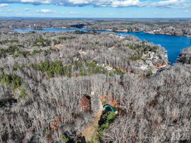 1090 N Saunders Drive, Catawba, NC 28609