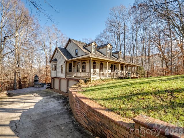 1090 N Saunders Drive, Catawba, NC 28609