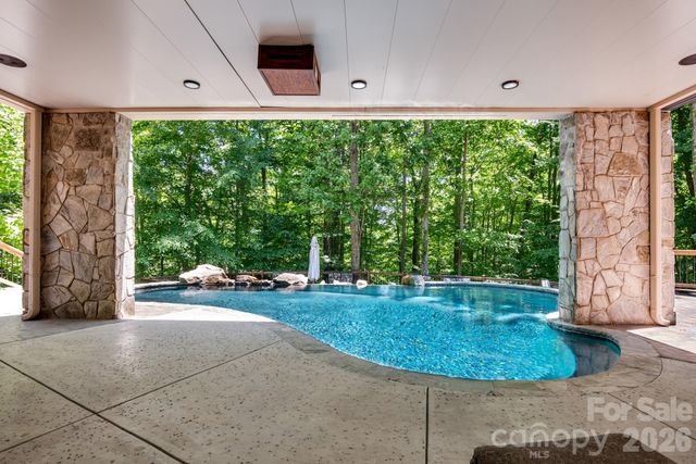 1090 N Saunders Drive, Catawba, NC 28609