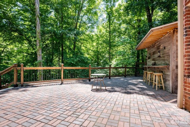 1090 N Saunders Drive, Catawba, NC 28609