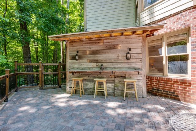 1090 N Saunders Drive, Catawba, NC 28609