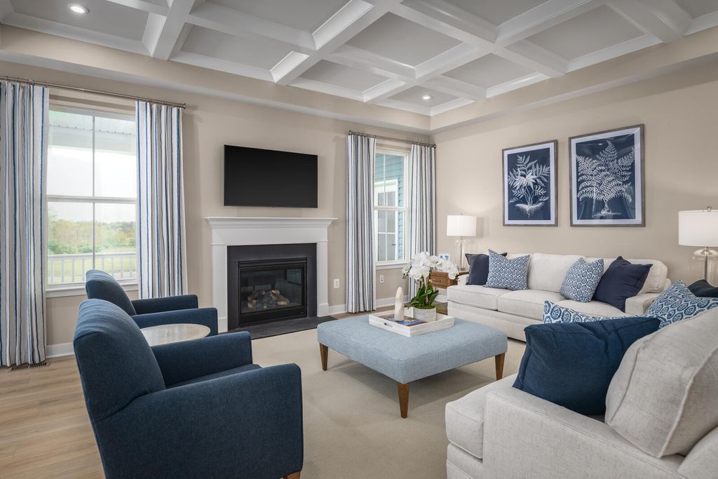 Image 10 of property listing at 1051 Thinleaf Avenue, Ridgeville, SC 29472