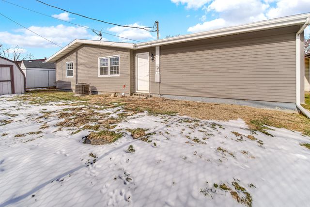 372 Raven Court, Valparaiso, IN 46385