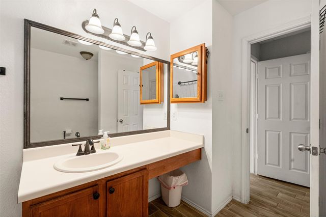 340 Feathergrass DR, Buda, TX 78610