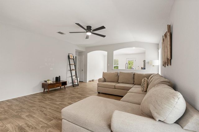 340 Feathergrass DR, Buda, TX 78610