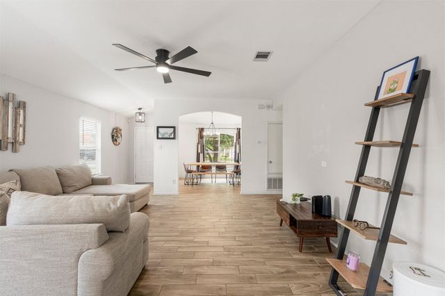 340 Feathergrass DR, Buda, TX 78610