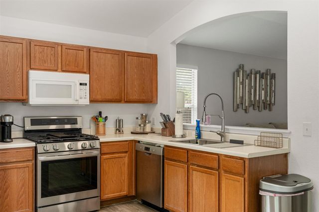 340 Feathergrass DR, Buda, TX 78610