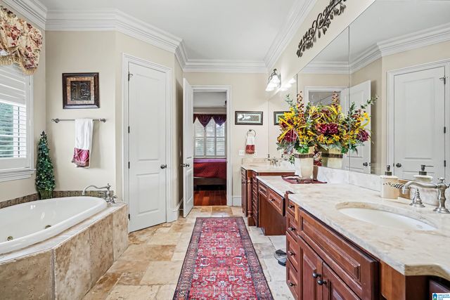 2000 LAKE HEATHER DRIVE, Hoover, AL 35242