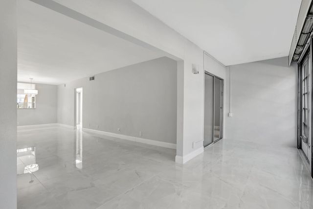 2202 Lucaya Bend G2, Coconut Creek, FL 33066