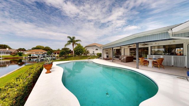 1 CHERRYTREE COURT, Palm Coast, FL 32137