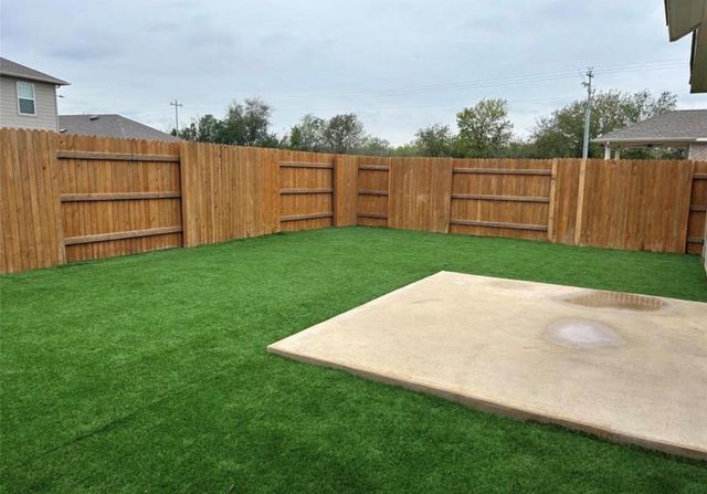247 Driftwood LN, Bastrop, TX 78602
