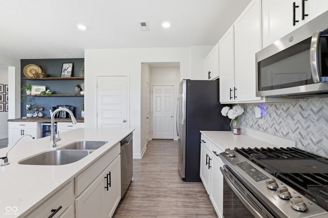 9767 Alzada Drive, Fishers, IN 46040