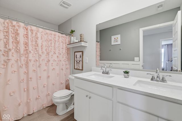 9767 Alzada Drive, Fishers, IN 46040
