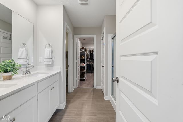 9767 Alzada Drive, Fishers, IN 46040