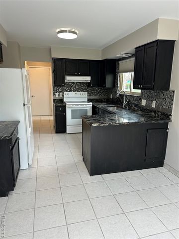 5565 Kebbe Drive, Sterling Heights, MI 48310