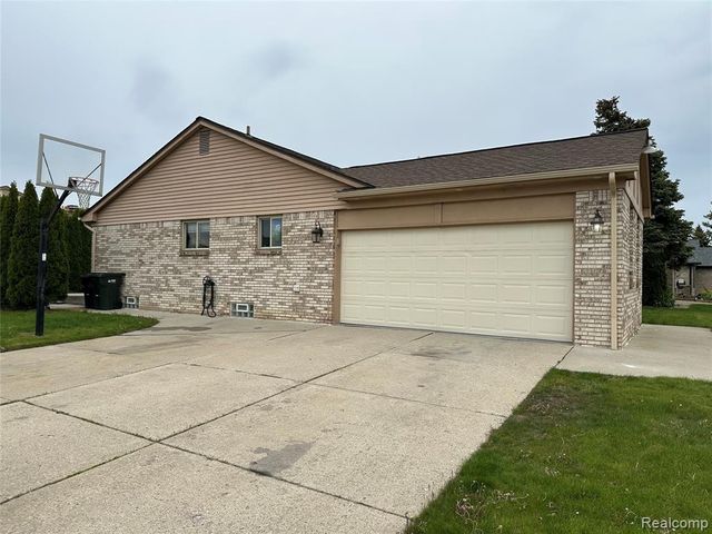 5565 Kebbe Drive, Sterling Heights, MI 48310