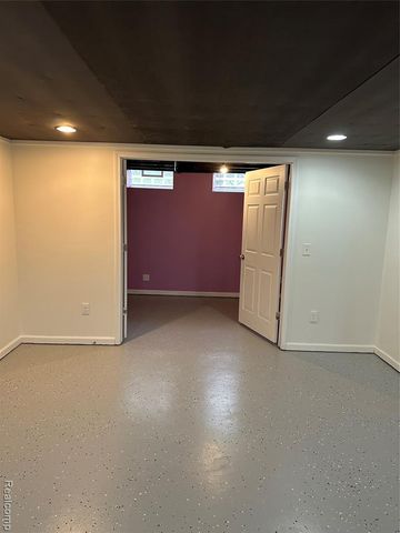 5565 Kebbe Drive, Sterling Heights, MI 48310