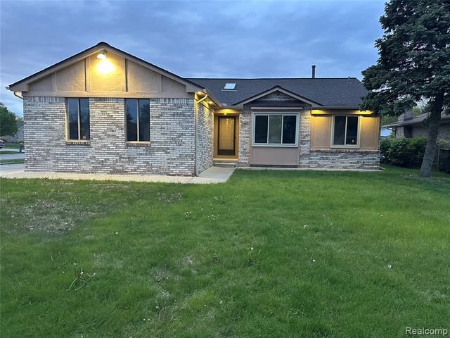 5565 Kebbe Drive, Sterling Heights, MI 48310