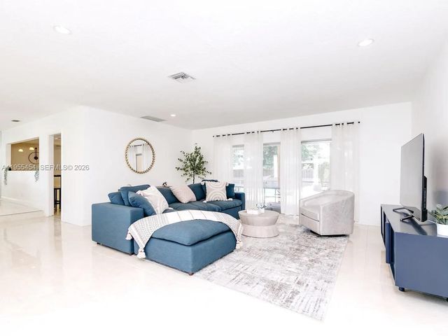 4800 Polk St, Hollywood, FL 33021