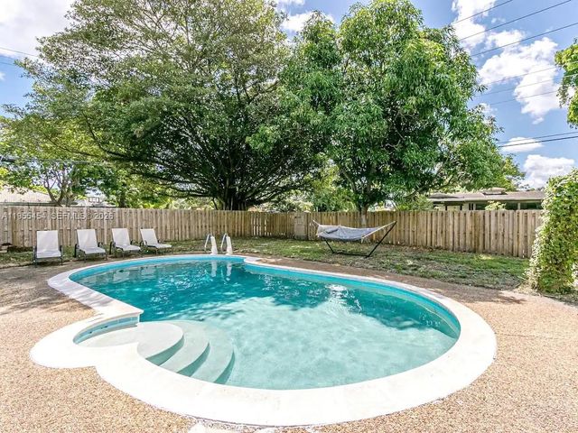 4800 Polk St, Hollywood, FL 33021