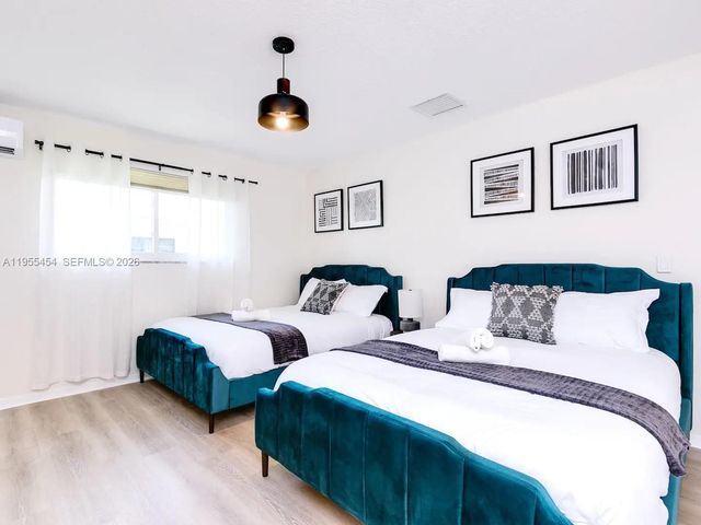 4800 Polk St, Hollywood, FL 33021