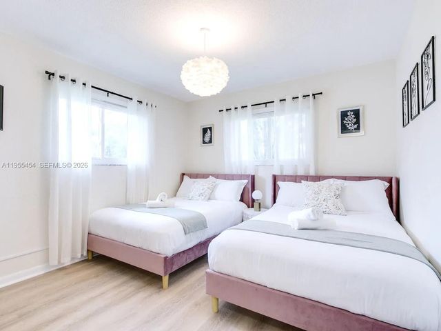 4800 Polk St, Hollywood, FL 33021