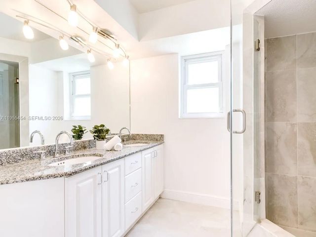 4800 Polk St, Hollywood, FL 33021