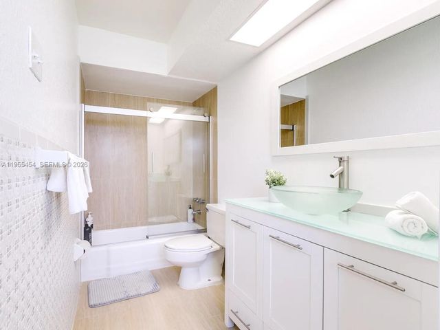 4800 Polk St, Hollywood, FL 33021