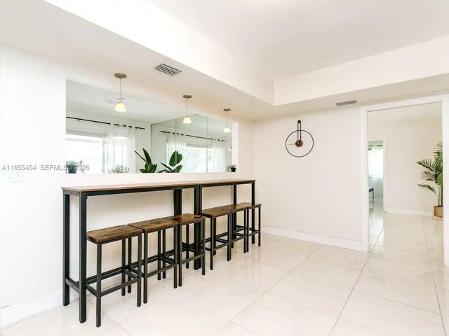 4800 Polk St, Hollywood, FL 33021